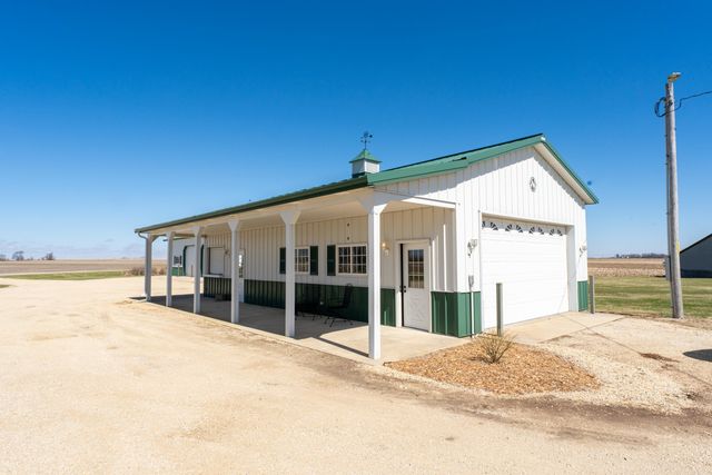 3405 S White Rock Road, Rochelle, IL 61068