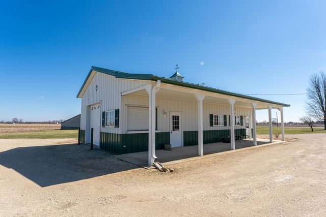 3405 S White Rock Road, Rochelle, IL 61068