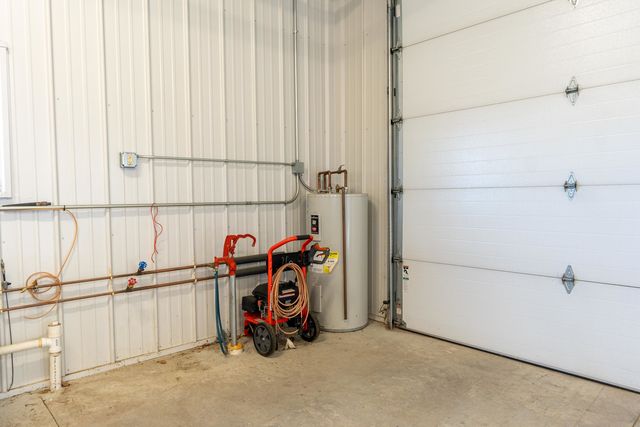 3405 S White Rock Road, Rochelle, IL 61068