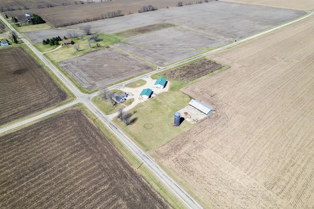 3405 S White Rock Road, Rochelle, IL 61068