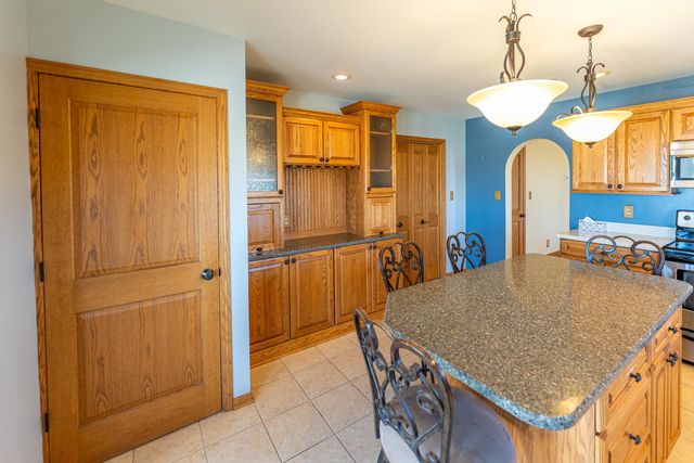 3405 S White Rock Road, Rochelle, IL 61068