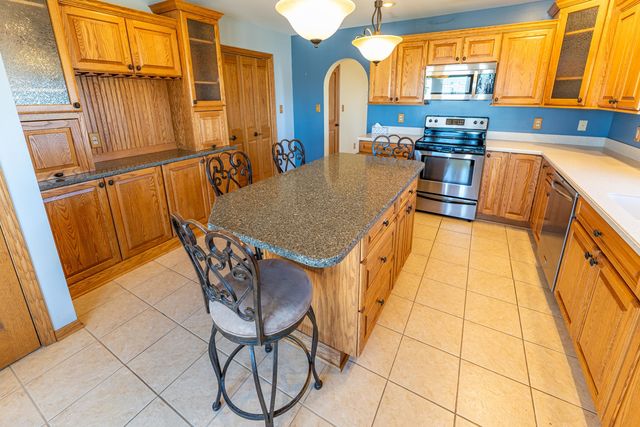 3405 S White Rock Road, Rochelle, IL 61068