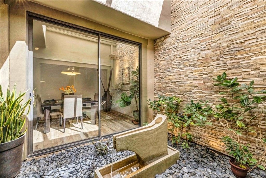 Image 16 of property listing at 194 Green Mountain Drive, Palm Desert, CA 92211