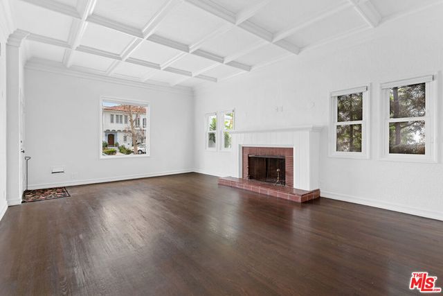 6611 W 6th Street, Los Angeles, CA 90048