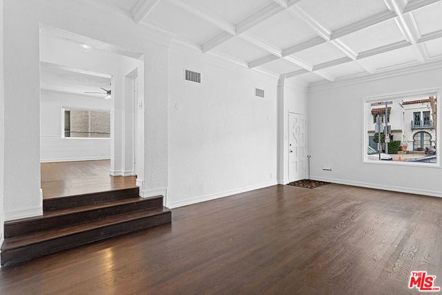 6611 W 6th Street, Los Angeles, CA 90048