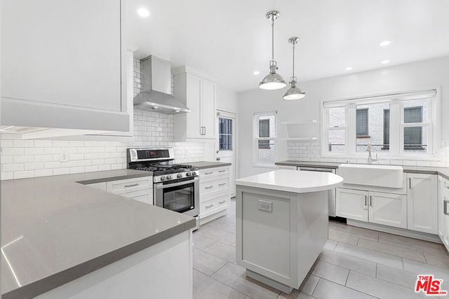 6611 W 6th Street, Los Angeles, CA 90048