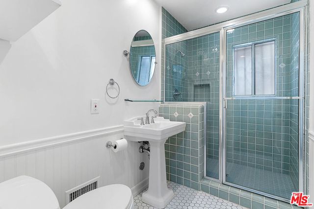 6611 W 6th Street, Los Angeles, CA 90048