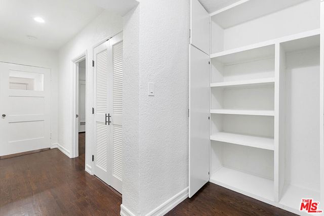 6611 W 6th Street, Los Angeles, CA 90048