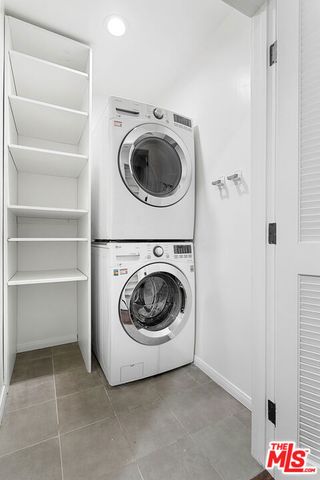 6611 W 6th Street, Los Angeles, CA 90048