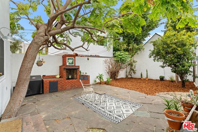 6611 W 6th Street, Los Angeles, CA 90048