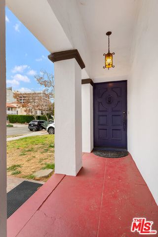 6611 W 6th Street, Los Angeles, CA 90048