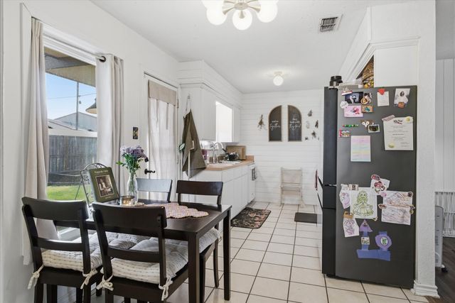 1035 Houston Street, Wills Point, TX 75169