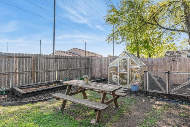 1035 Houston Street, Wills Point, TX 75169