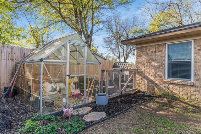 1035 Houston Street, Wills Point, TX 75169