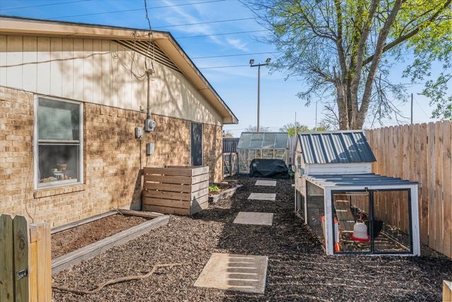 1035 Houston Street, Wills Point, TX 75169