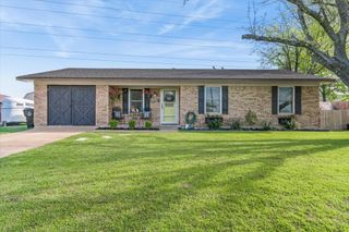 1035 Houston Street, Wills Point, TX 75169