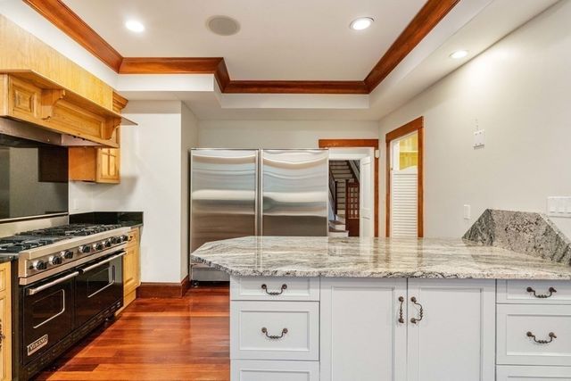 12 Summit Rd, Lexington, MA 02421