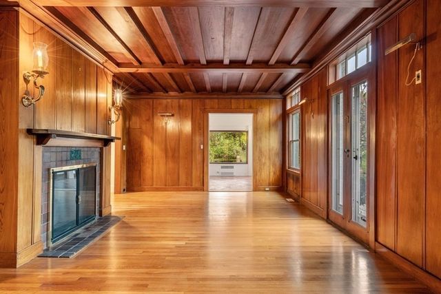 12 Summit Rd, Lexington, MA 02421