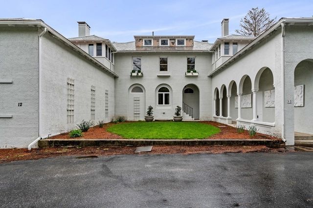 12 Summit Rd, Lexington, MA 02421