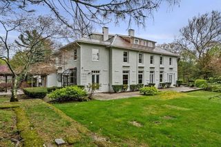 12 Summit Rd, Lexington, MA 02421