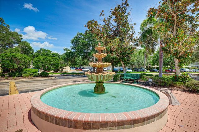 5122 NORTHRIDGE ROAD 307, Sarasota, FL 34238