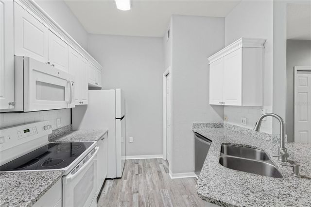 5122 NORTHRIDGE ROAD 307, Sarasota, FL 34238
