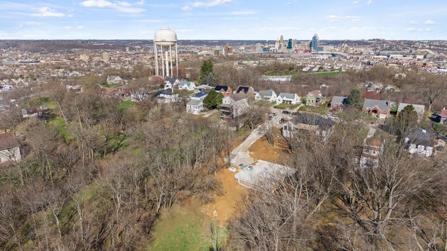 192 Kentucky Drive, Newport, KY 41071