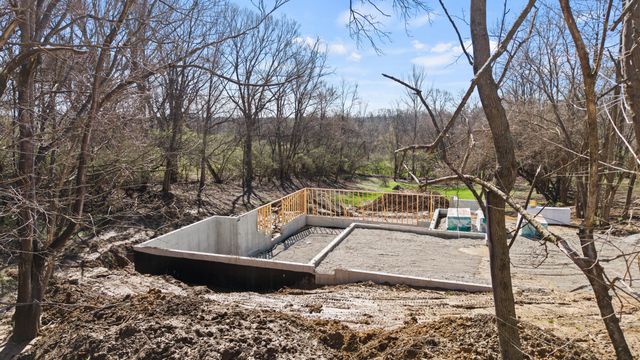 192 Kentucky Drive, Newport, KY 41071