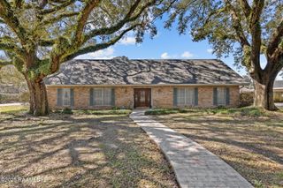 201 Saxon Drive, Lafayette, LA 70508