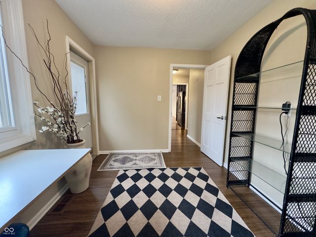 1260 Driftwood Drive, Carmel, IN 46033