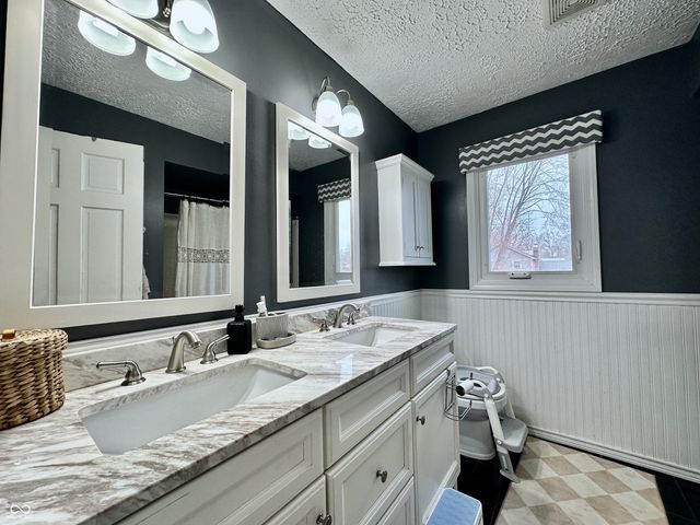 1260 Driftwood Drive, Carmel, IN 46033