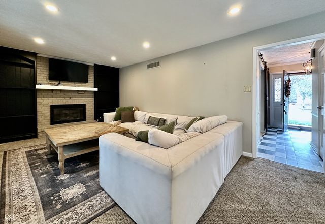 1260 Driftwood Drive, Carmel, IN 46033