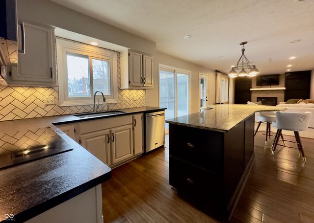 1260 Driftwood Drive, Carmel, IN 46033