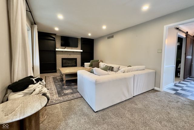 1260 Driftwood Drive, Carmel, IN 46033