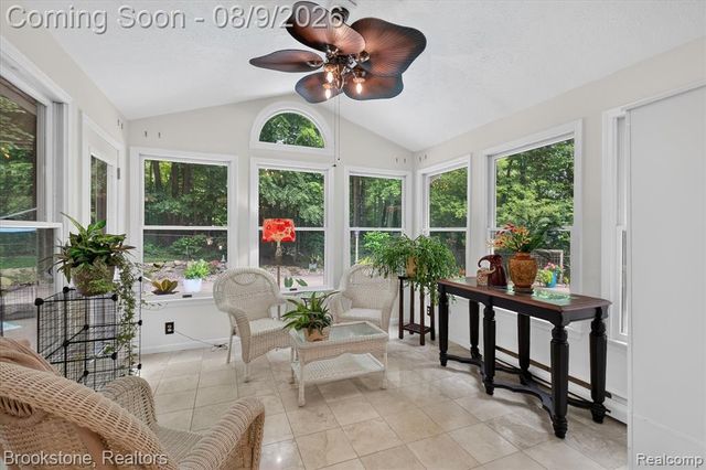 368 Bonnie Circle, Howell, MI 48843
