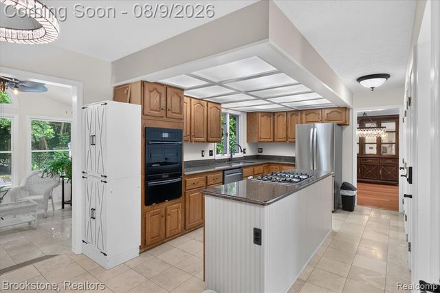 368 Bonnie Circle, Howell, MI 48843