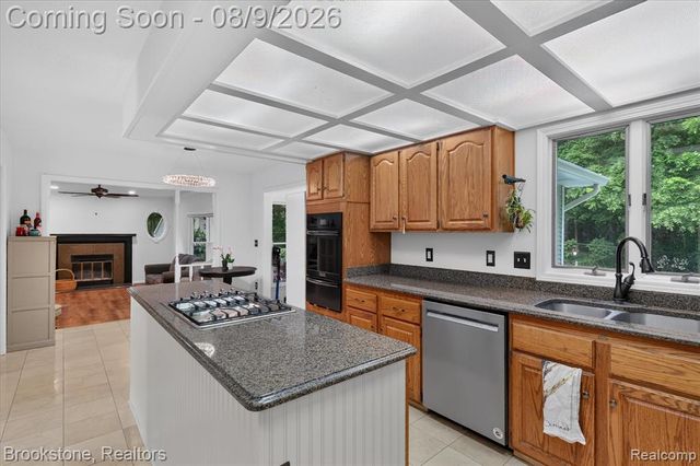 368 Bonnie Circle, Howell, MI 48843