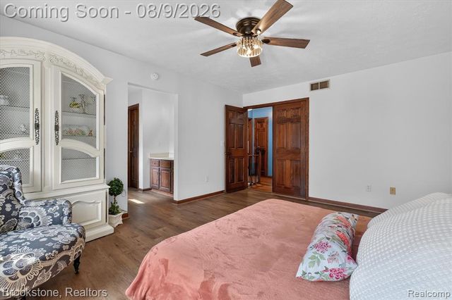 368 Bonnie Circle, Howell, MI 48843