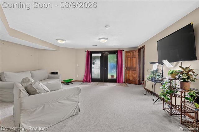 368 Bonnie Circle, Howell, MI 48843