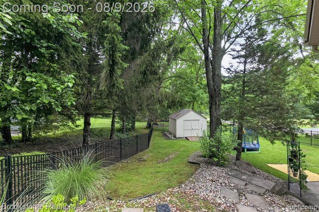368 Bonnie Circle, Howell, MI 48843