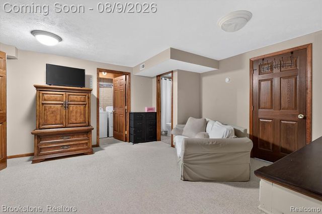 368 Bonnie Circle, Howell, MI 48843