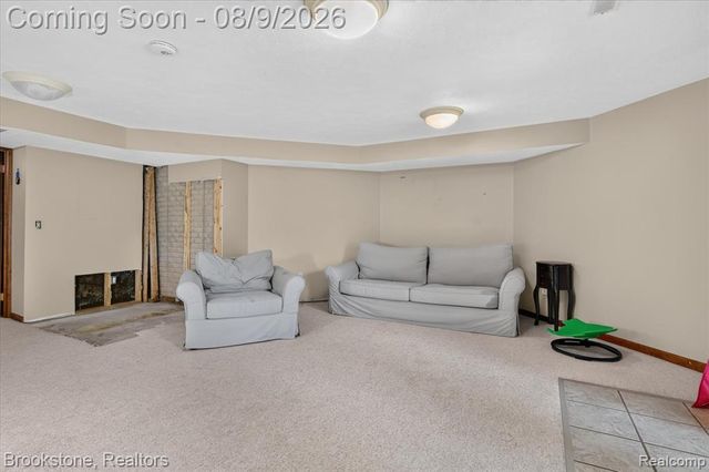 368 Bonnie Circle, Howell, MI 48843