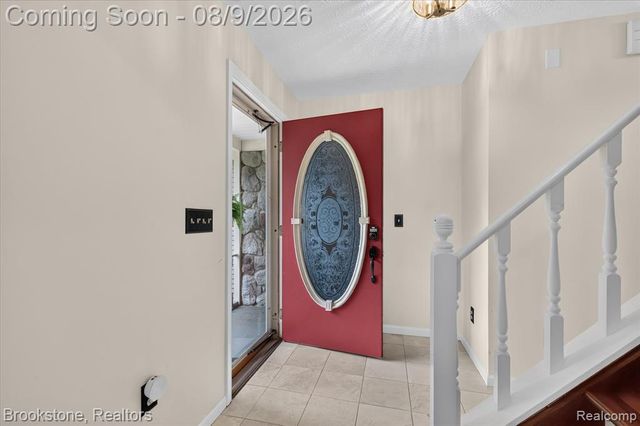 368 Bonnie Circle, Howell, MI 48843