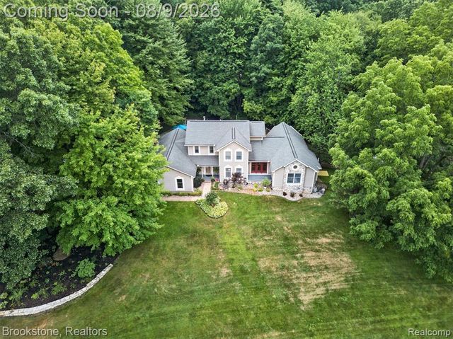 368 Bonnie Circle, Howell, MI 48843