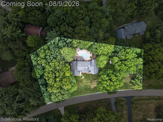 368 Bonnie Circle, Howell, MI 48843