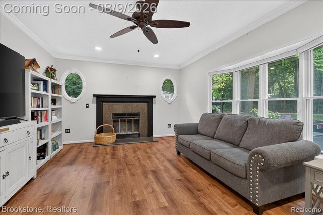 368 Bonnie Circle, Howell, MI 48843