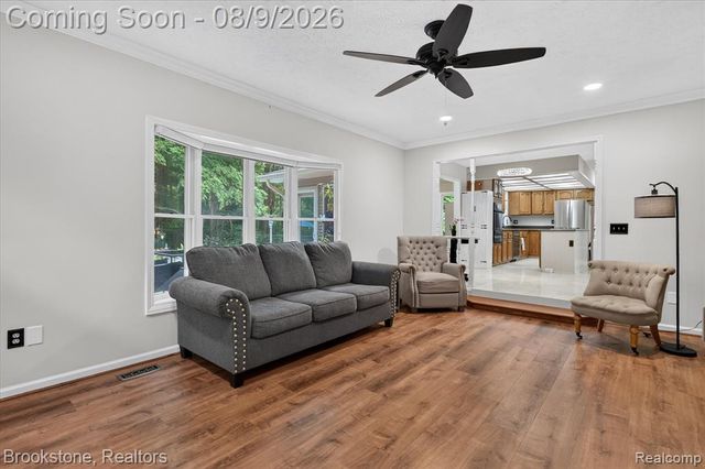 368 Bonnie Circle, Howell, MI 48843
