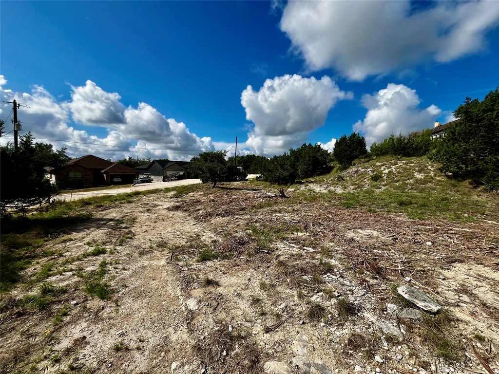 10806 Glen View CIR, Dripping Springs, TX 78620