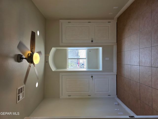 155 S Moon Road, Socorro, TX 79927