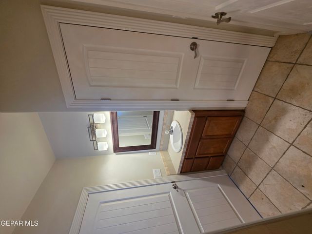 155 S Moon Road, Socorro, TX 79927